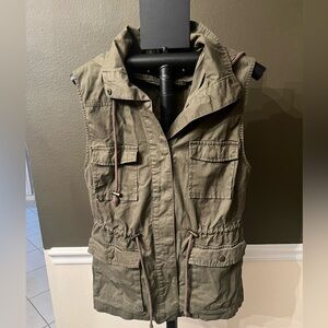 Woman’s Love Tree Unlined Hooded Vest